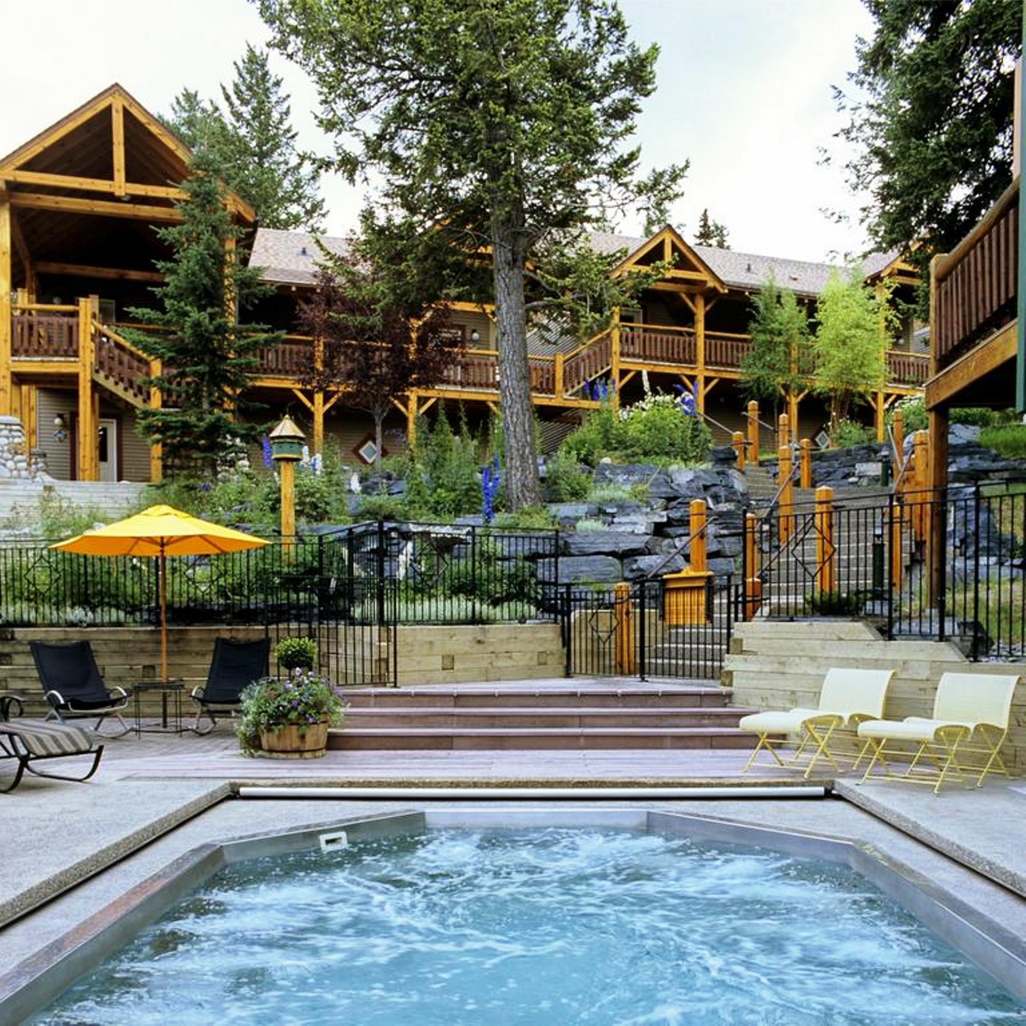 Buffalo Mountain Lodge Банф Екстериор снимка