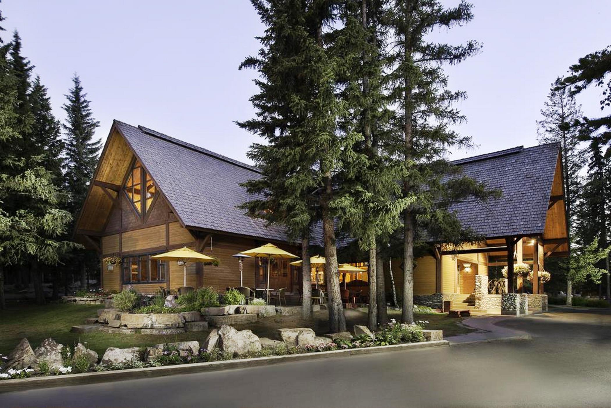 Buffalo Mountain Lodge Банф Екстериор снимка