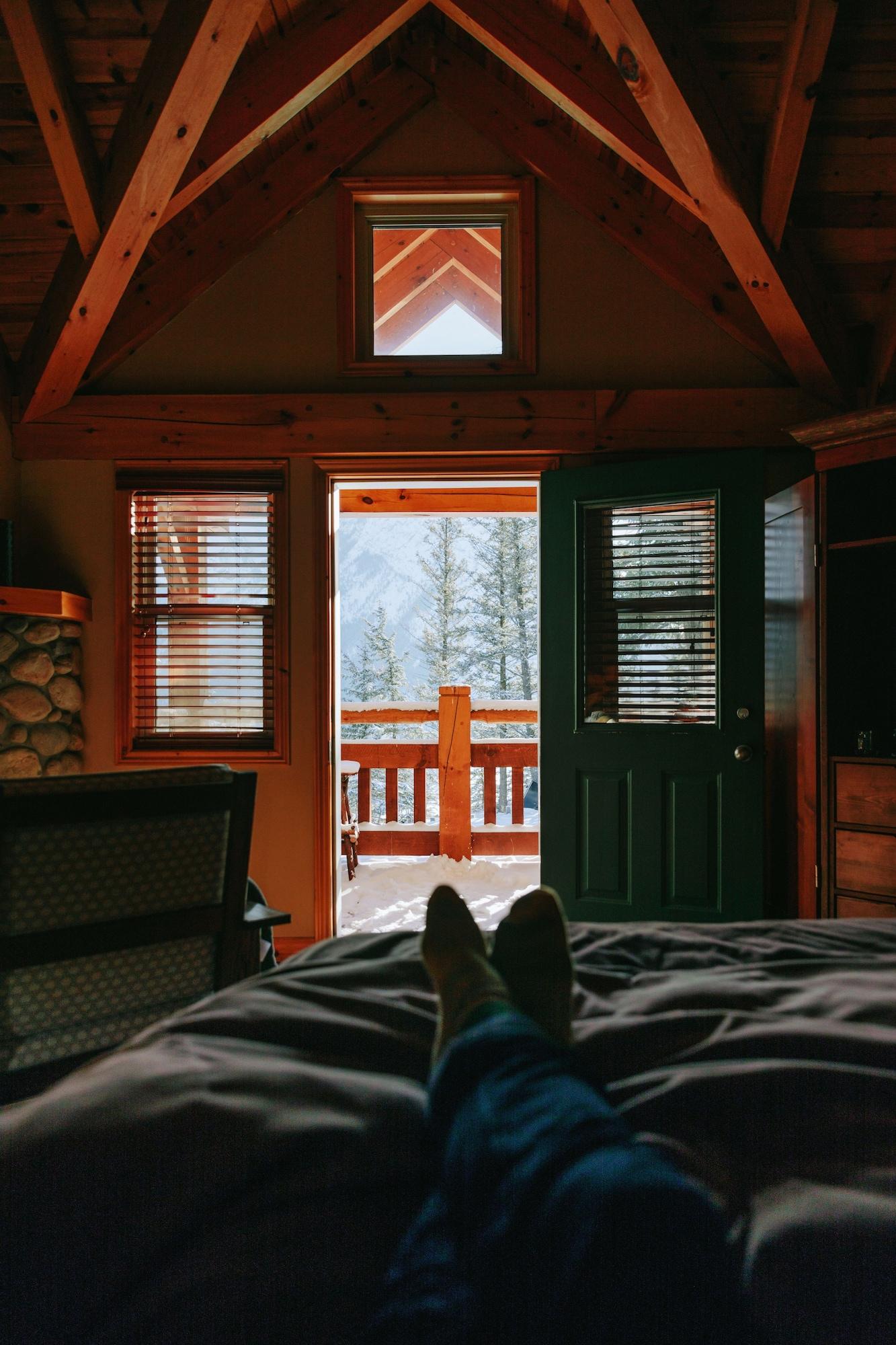 Buffalo Mountain Lodge Банф Екстериор снимка