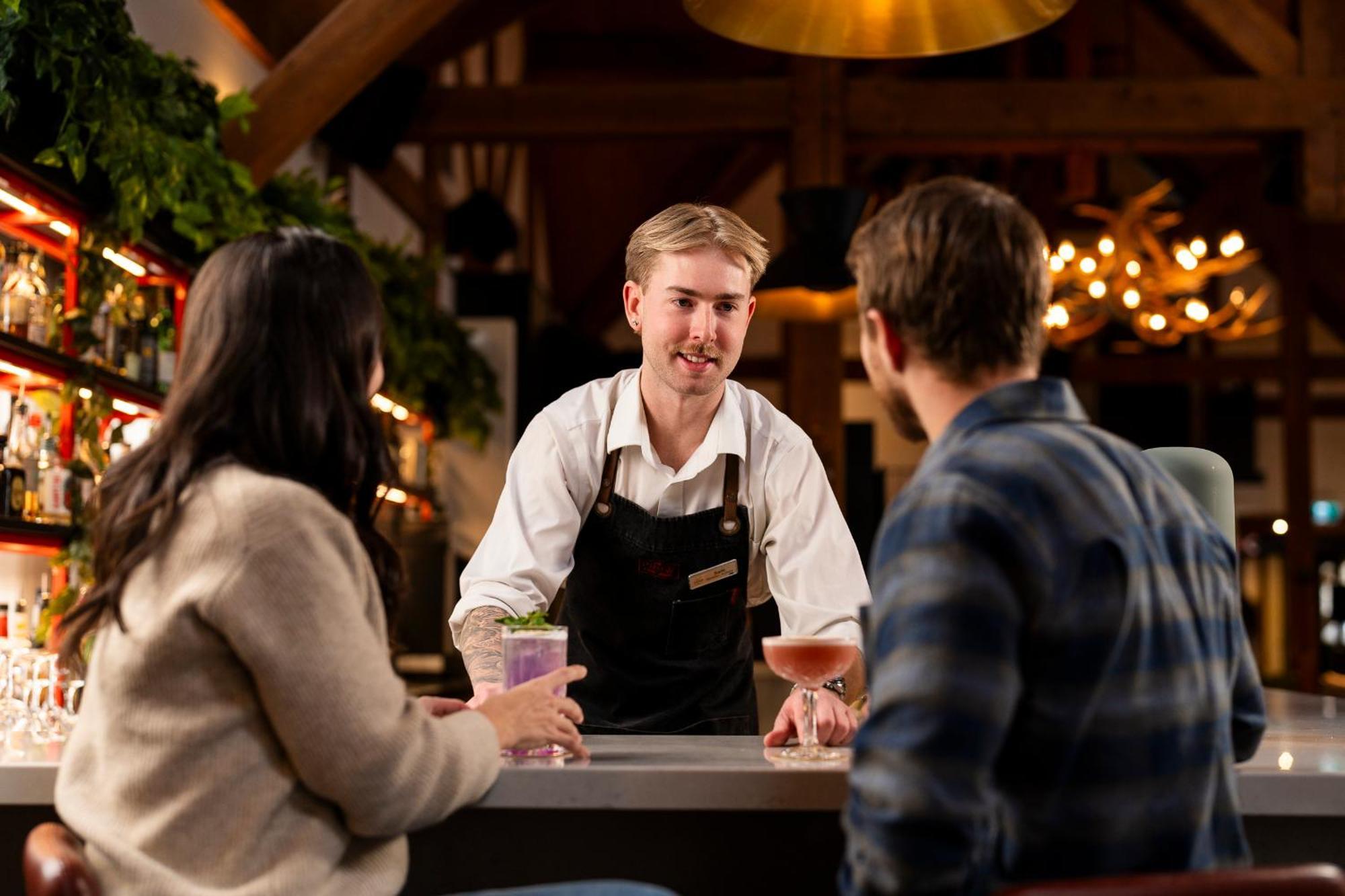 Buffalo Mountain Lodge Банф Екстериор снимка